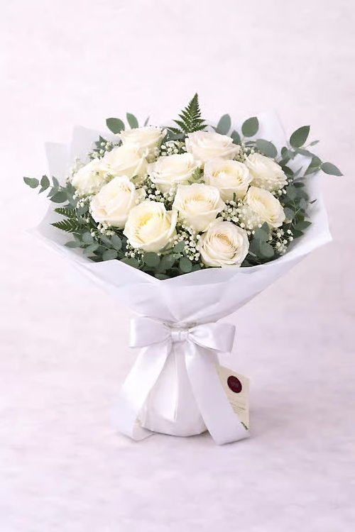 The Elegant Mother - White Roses