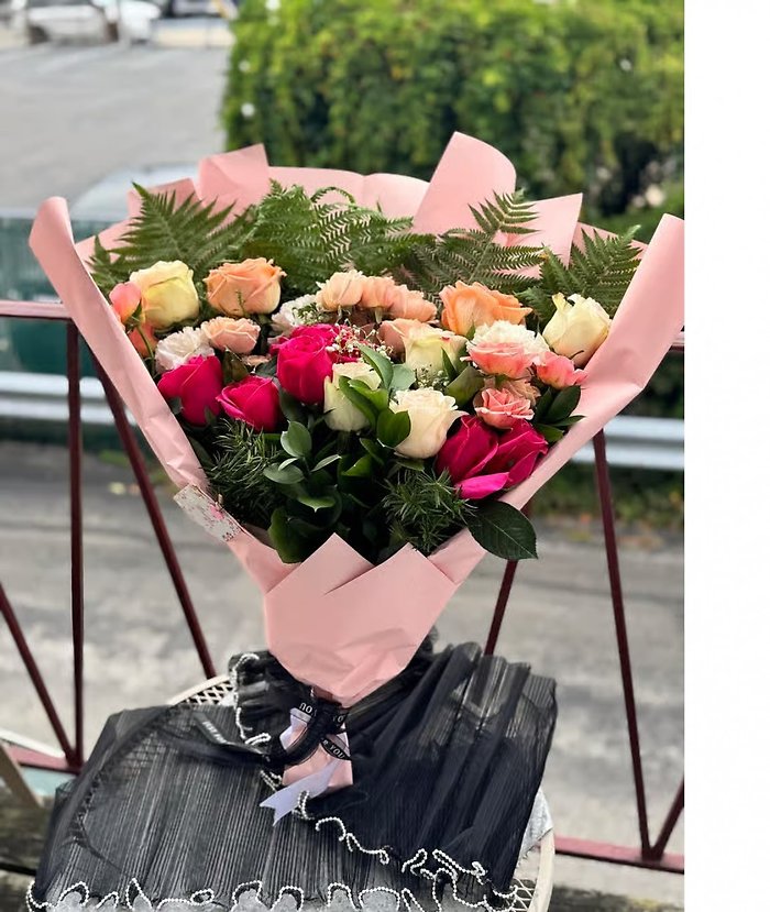Special Offer 20 Roses bouquet