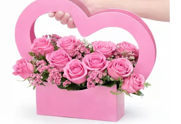 Premium Heart Shape Box of Pink Roses Premium Heart Shape Box o