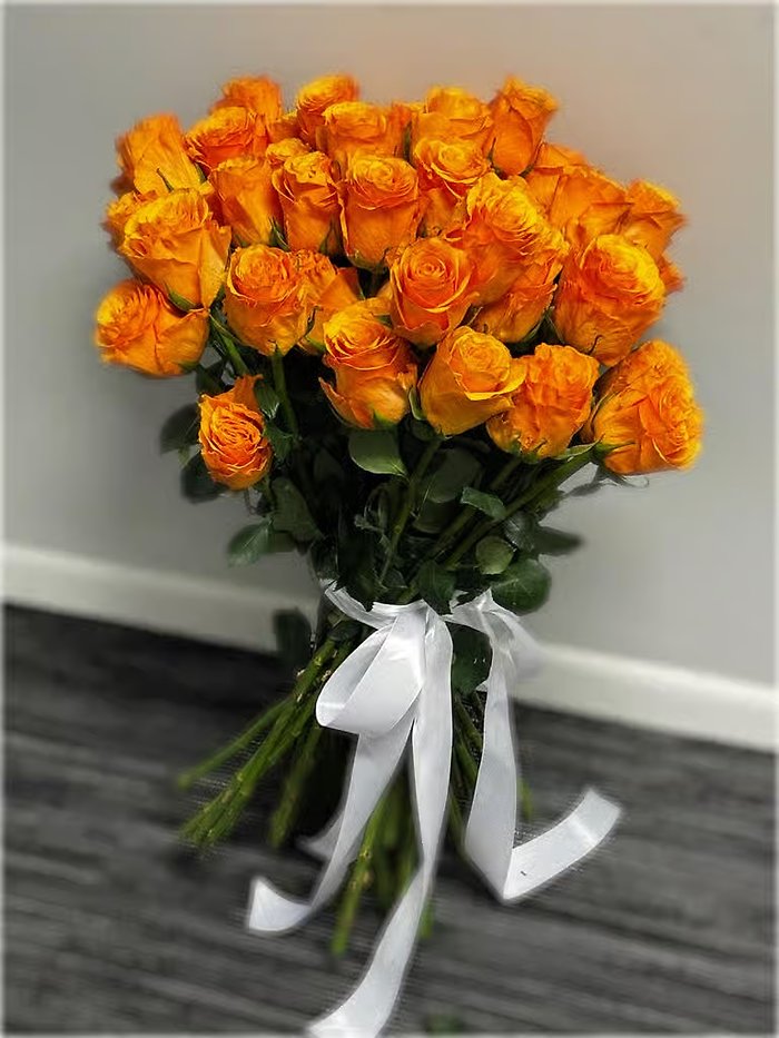 Luxury 50 Orange Roses